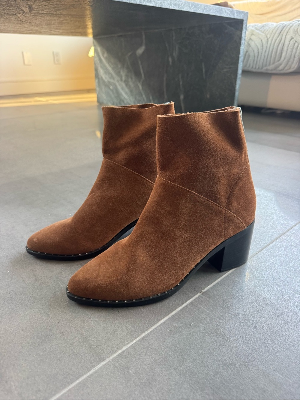 Treasure and bond Women’s Brown Suede Ankle Boots - Classic Block Heel
